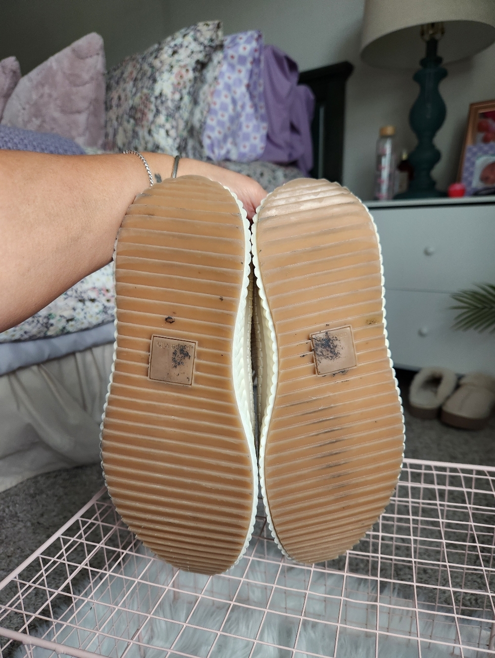 SZ 10 Dolce Vita Women's Cream Platform Sneaker - Picture 9 of 9